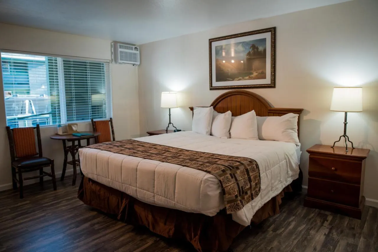 Motel Big Pines Mountain House South Lake Tahoe 2*,